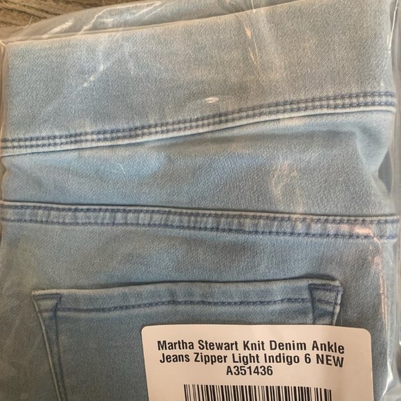 NWT MARTHA STEWART ZIP ANKLE JEANS LIGHT INDIGO - Picture 10 of 14